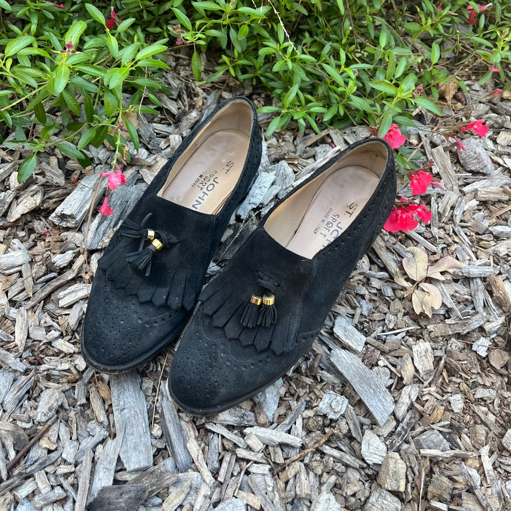 Slip-on dress shoes